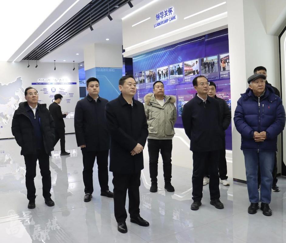 高邑县驻冀全国人大代表到石家庄国际陆港开展集中视察活动