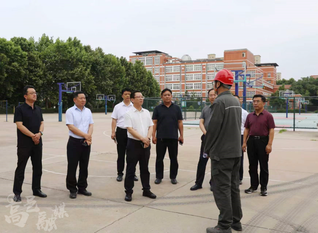 县委副书记、县长张辉调研督导高考备考保障工作